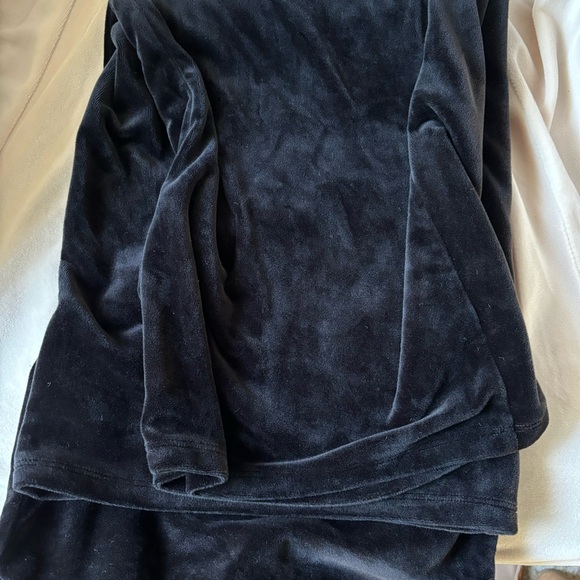 NWOT Forever 21 Black Velour Tracksuit Size Large - Picture 6 of 7